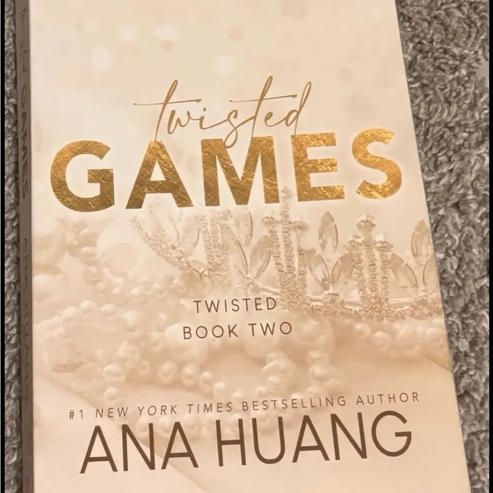 Twisted Series by Ana Huang - Picture 5 of 10